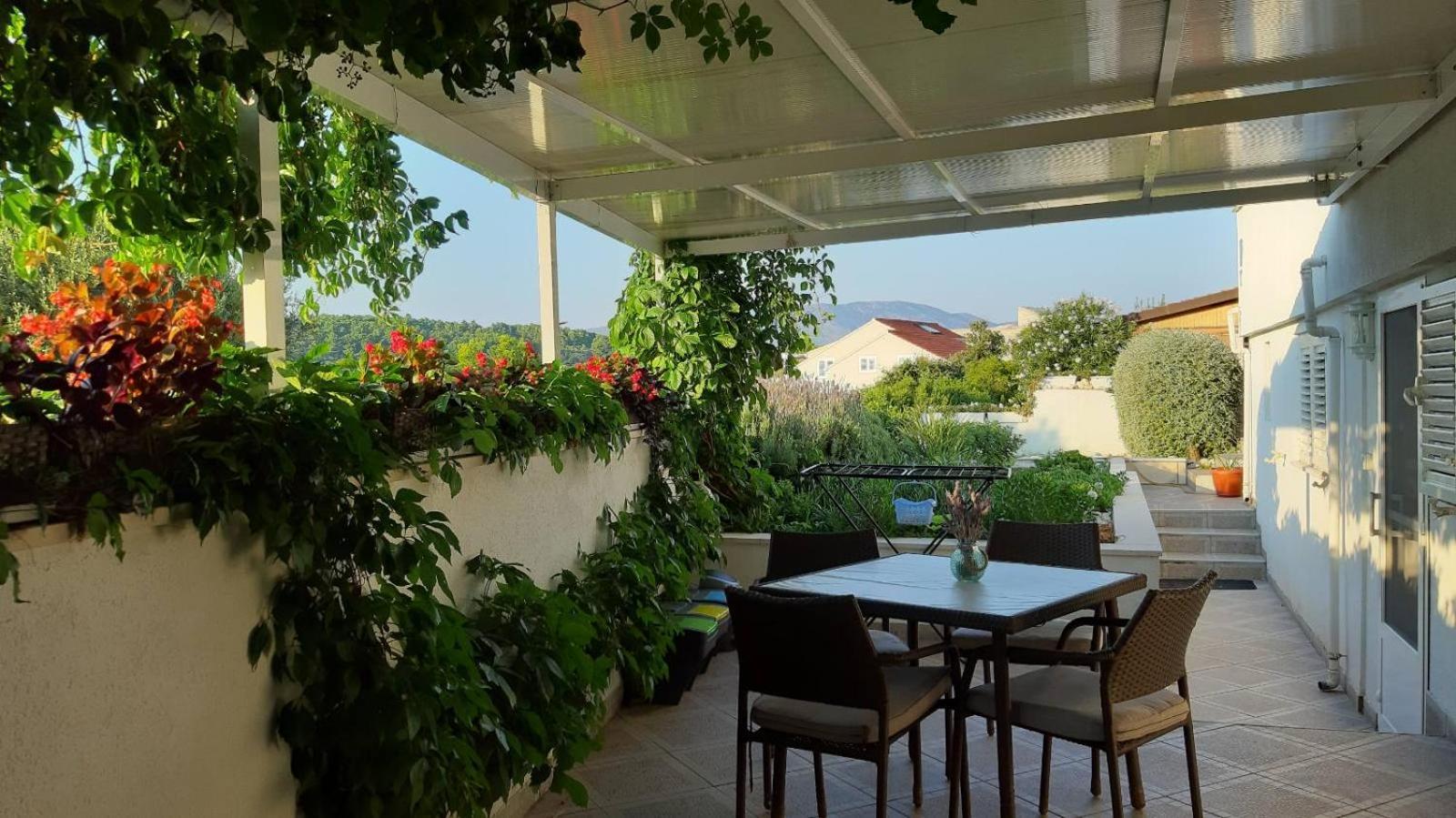 Studio Apartman Kornelija Лумбарда Екстериор снимка